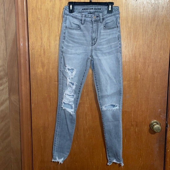•AMERICAN EAGLE•LIGHT GRAY NE(X)T LEVEL STRETCH SUPER HIGH-RISE JEGGING SIZE 2 - Picture 9 of 11